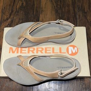 Very lightly worn Merrell sandal